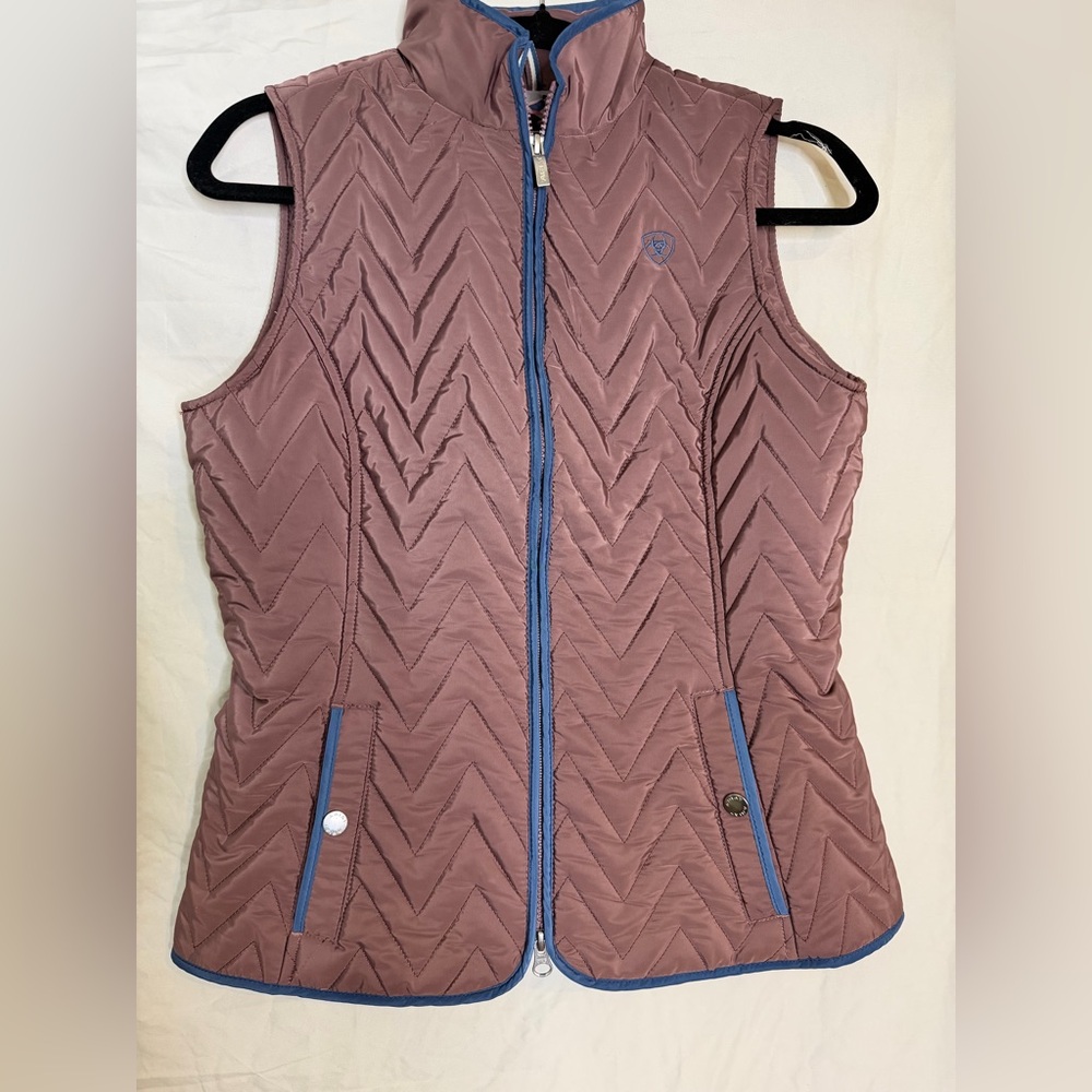 Ariat Women's Ashley Insulated Vest Sz Small (licorice root)-purple
